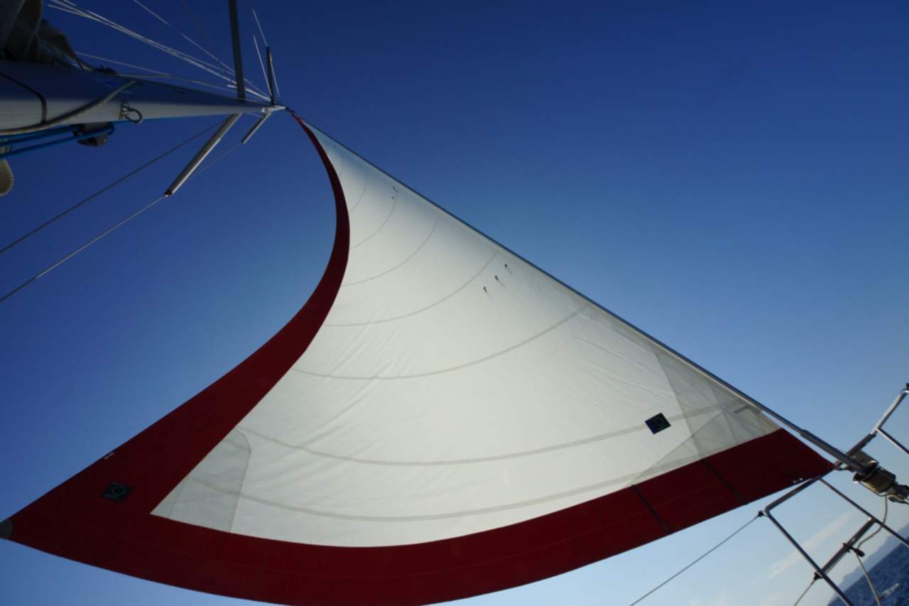 sailboat-3329668_1280